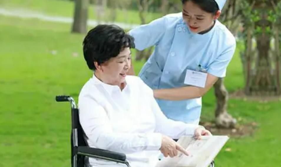  �ǻ۲������跽��ѡ��ָ�ϣ���׼�Ϸ�ʢ����Ϣ��������